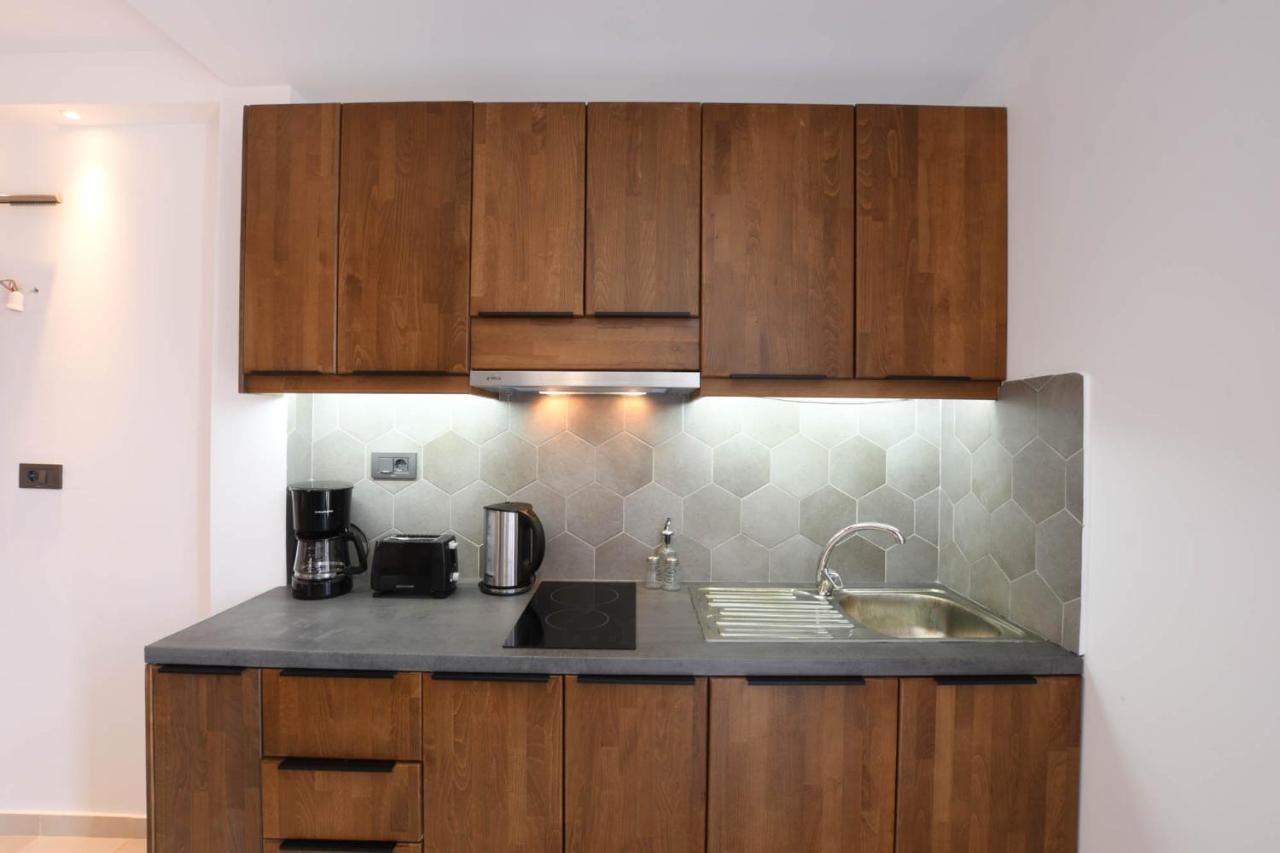 Orion Eco Suites Karteros Buitenkant foto